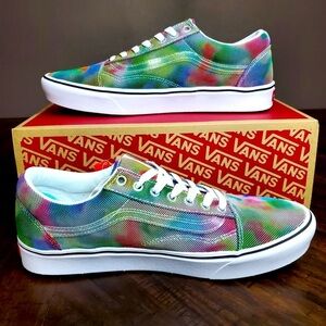 Vans Comfycush Old Skool In Bloom Men Size 10.5, Women Size 12